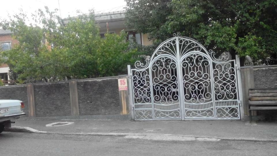 Lux-2-Or-1- Persons Irodion Evdoshvili Street #15 Kutaisi Exterior foto